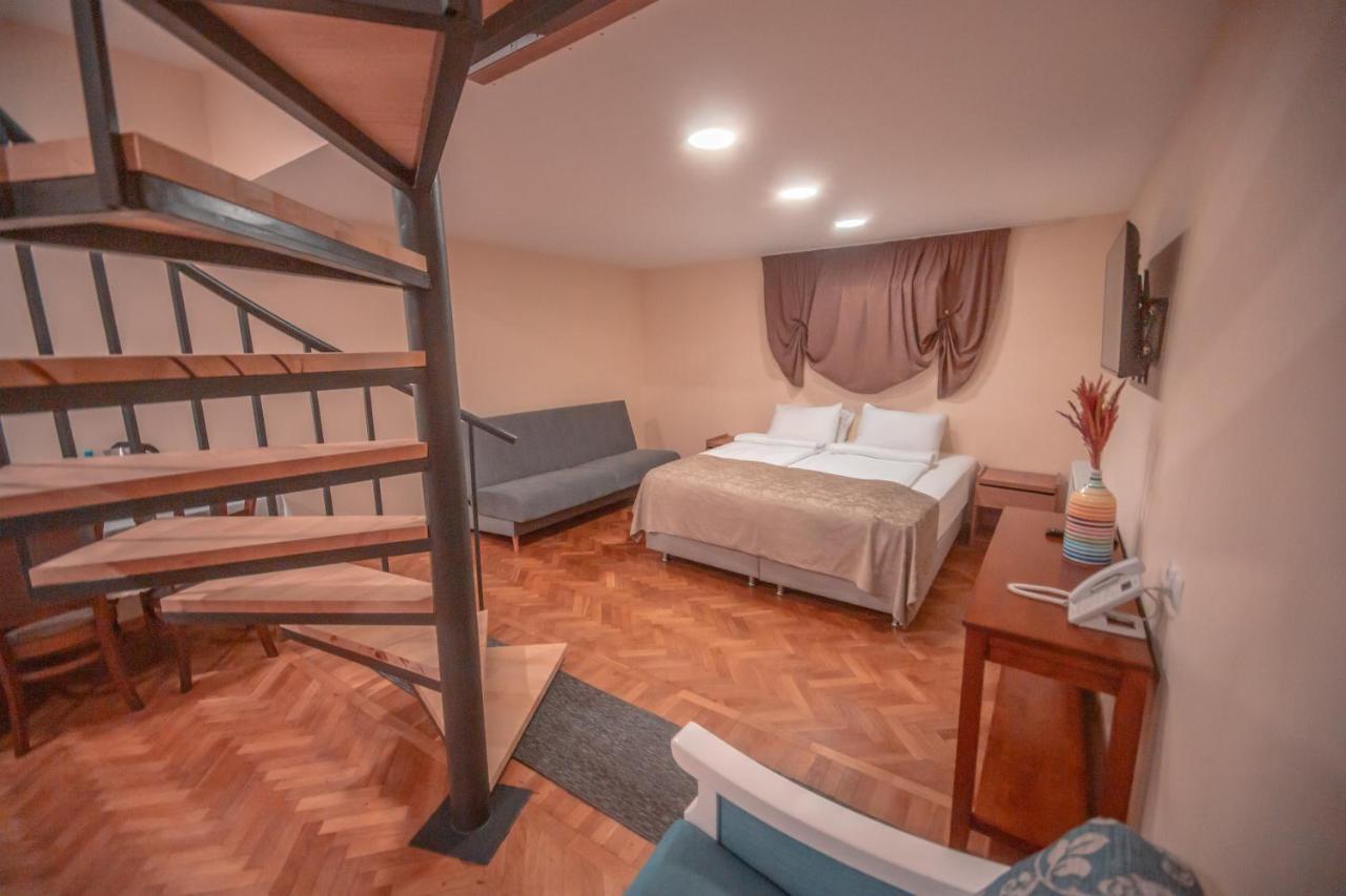 Hotel Banovani 第比利斯 外观 照片