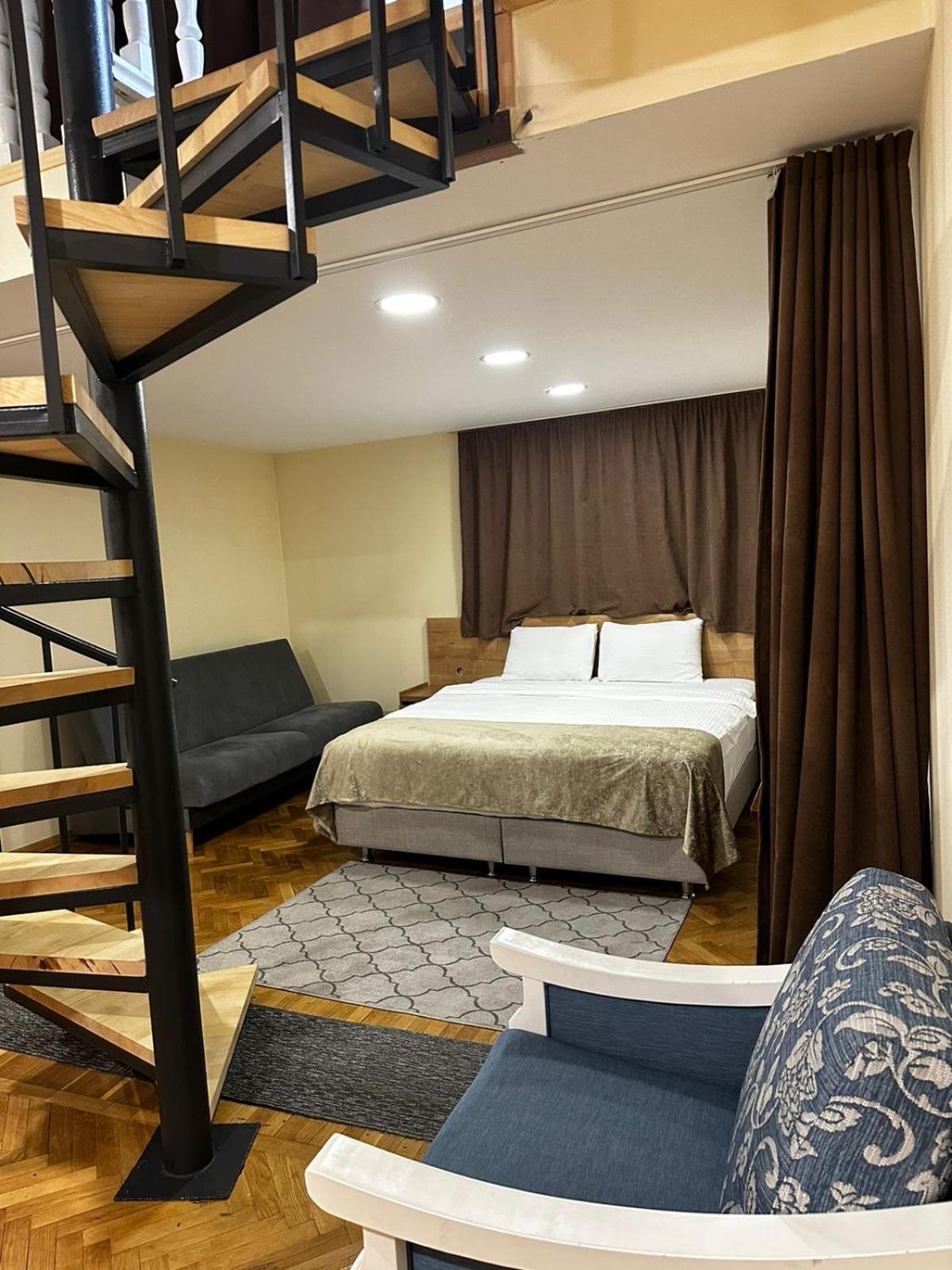 Hotel Banovani 第比利斯 外观 照片