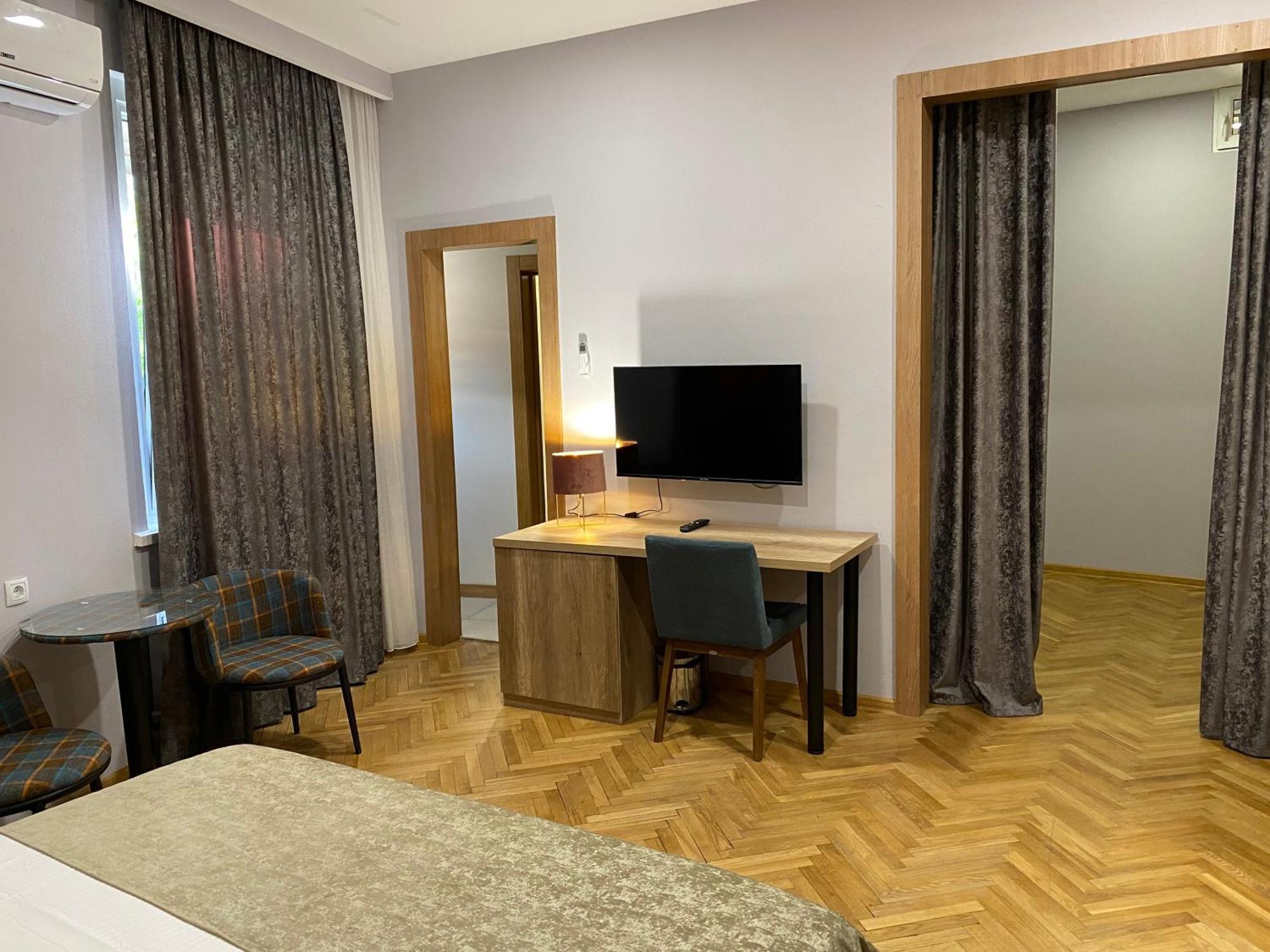 Hotel Banovani 第比利斯 外观 照片